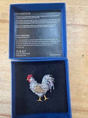 Rooster byTrovelore Pyle Gamefowl Embroidered Brooch Pin - White, Gold, Red
